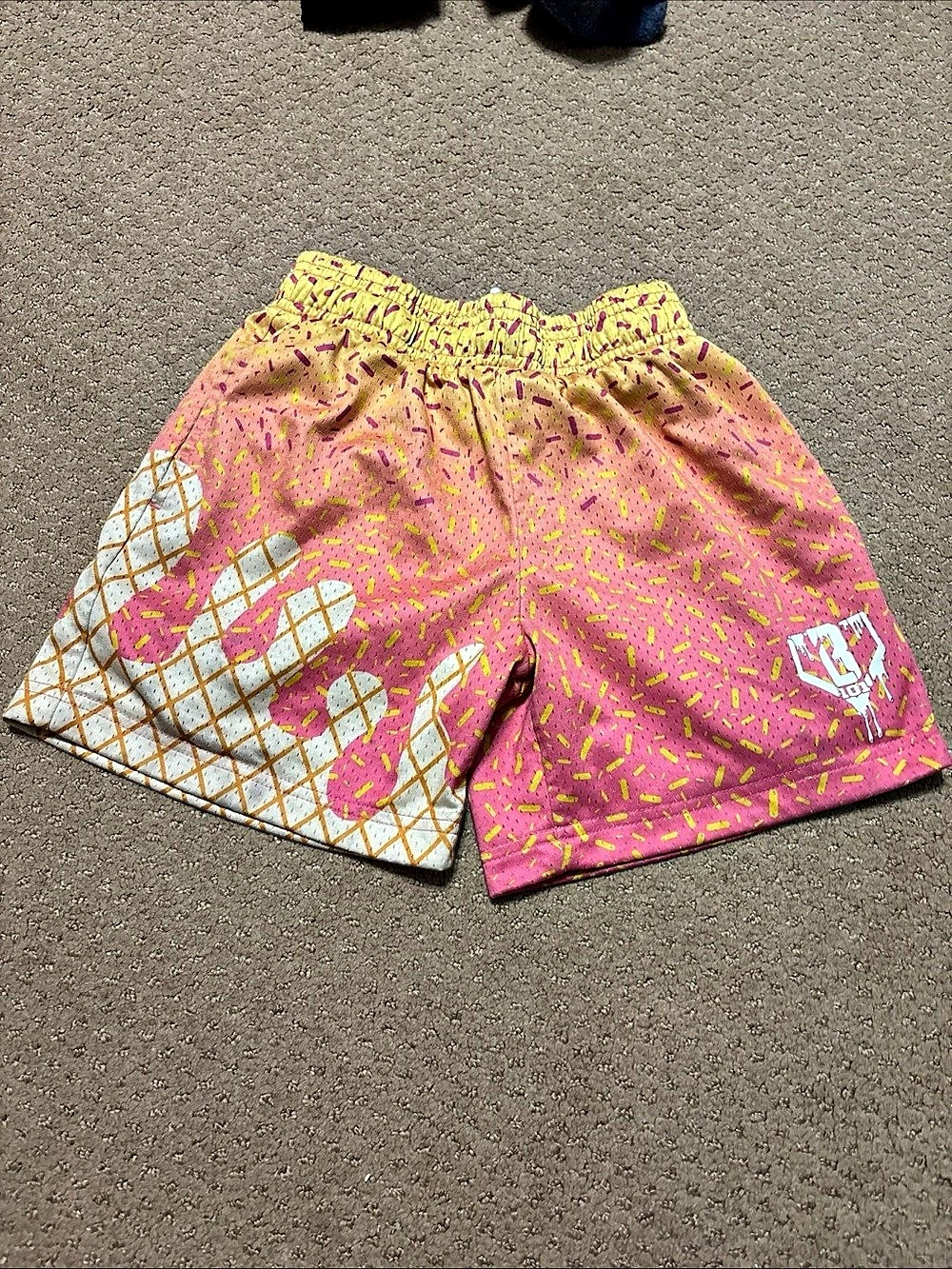 Apparel7 Boys XS Athletic Shorts in Pink & White